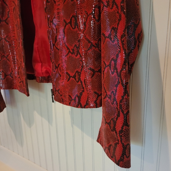 💋🔥90's red leather snake jacket! - Picture 4 of 9